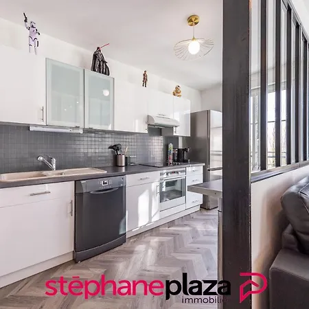 Apartment Plaza Star Wars