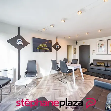 Apartment Plaza Star Wars
